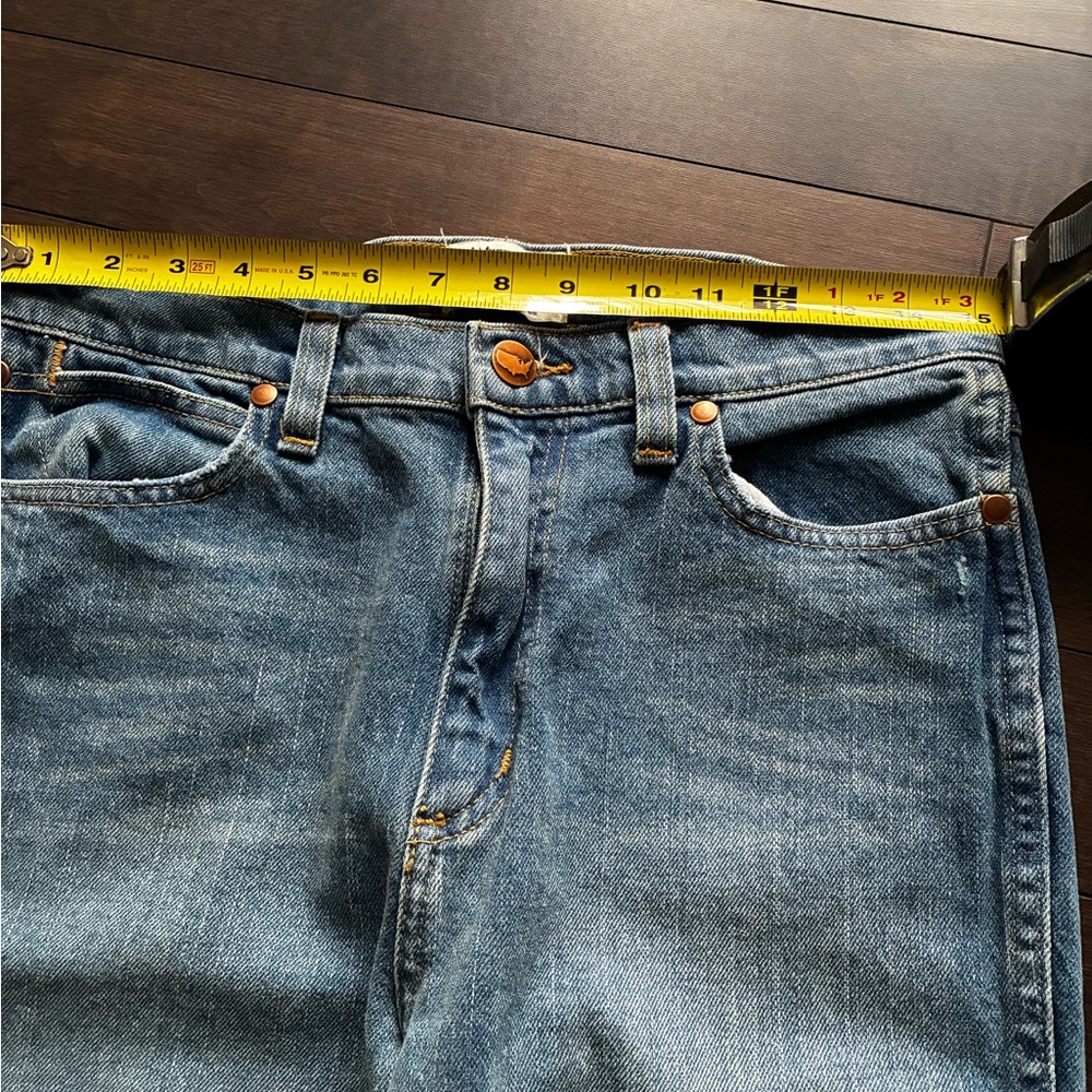 Straight Leg Wrangler Rooted Collection Jeans - Picture 5 of 8